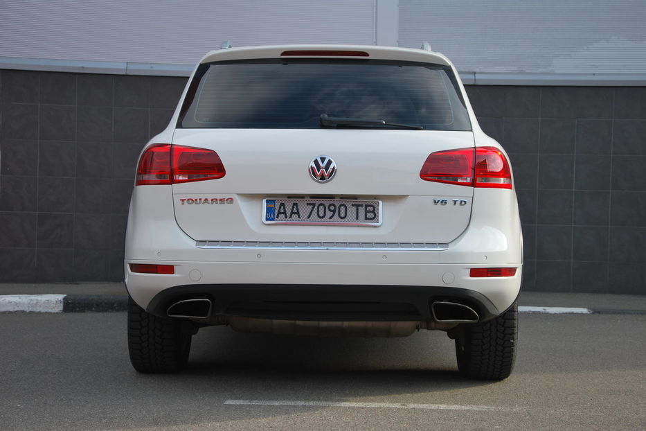 Продам Volkswagen Touareg 2011 года в Киеве