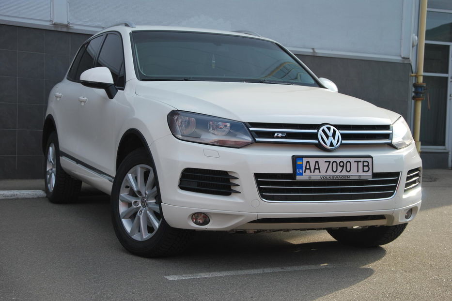 Продам Volkswagen Touareg 2011 года в Киеве