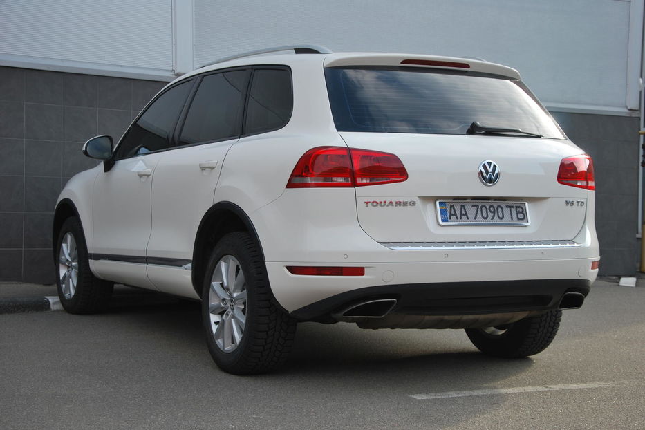 Продам Volkswagen Touareg 2011 года в Киеве