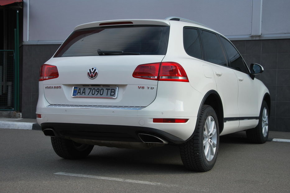 Продам Volkswagen Touareg 2011 года в Киеве
