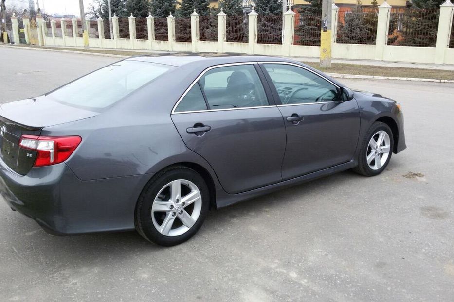 Продам Toyota Camry 50 2014 года в Одессе