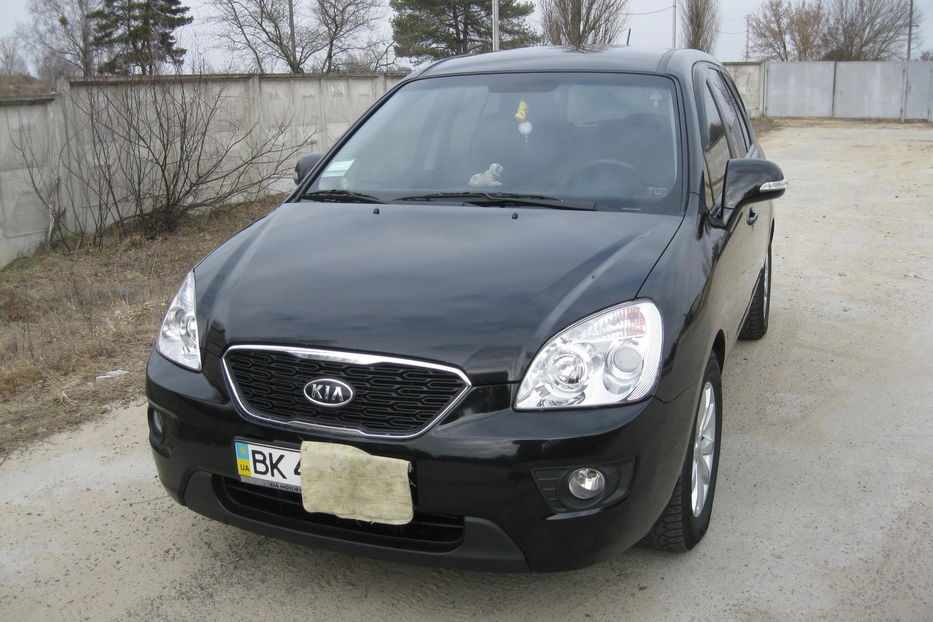 Продам Kia Carens 2011 года в г. Кузнецовск, Ровенская область