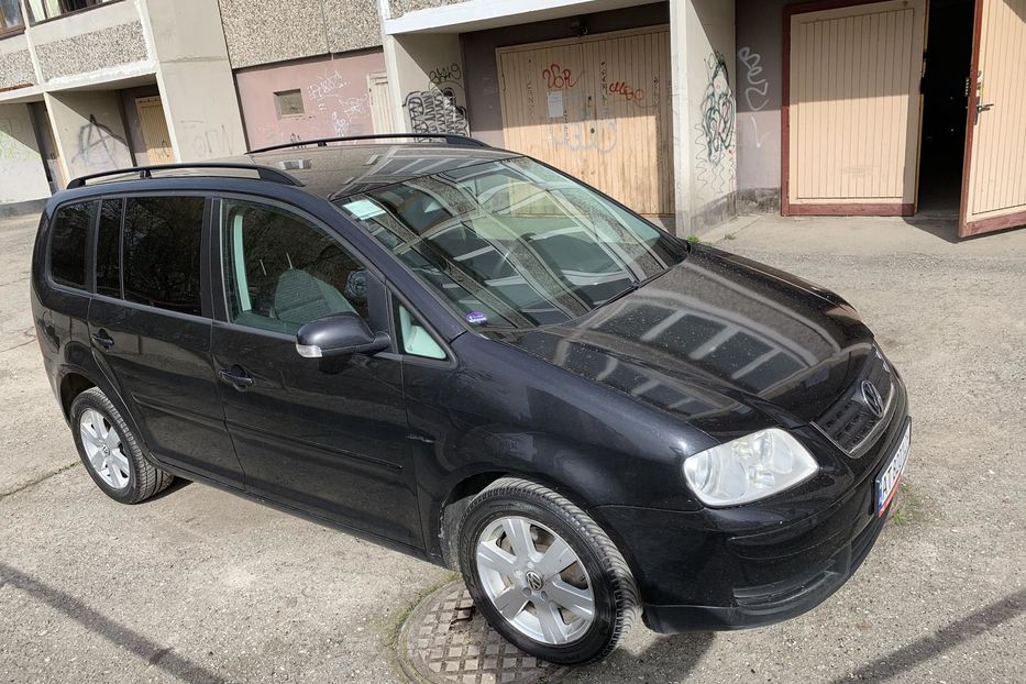 Продам Volkswagen Touran 7-и місний 2003 года в Ивано-Франковске