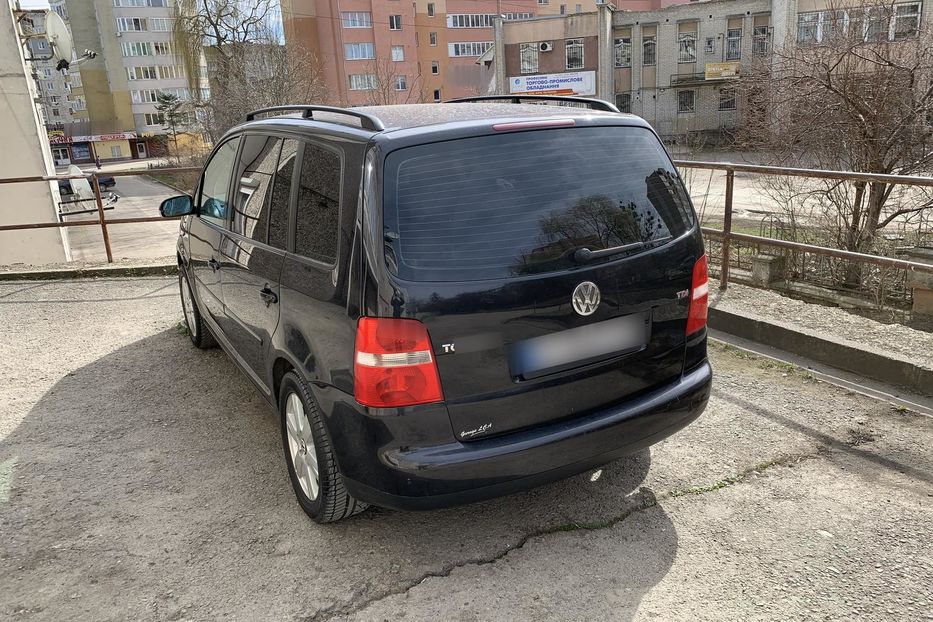 Продам Volkswagen Touran 7-и місний 2003 года в Ивано-Франковске