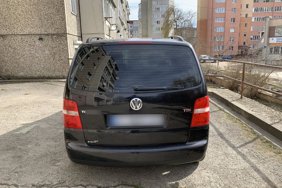 Продам Volkswagen Touran 7-и місний 2003 года в Ивано-Франковске