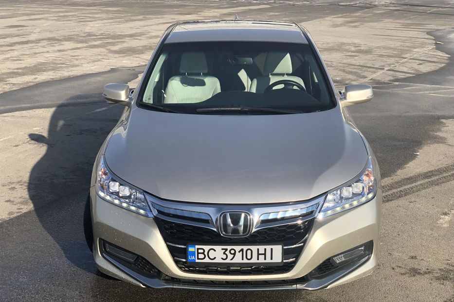 Продам Honda Accord Plug-In Hybrid 2014 года в Киеве