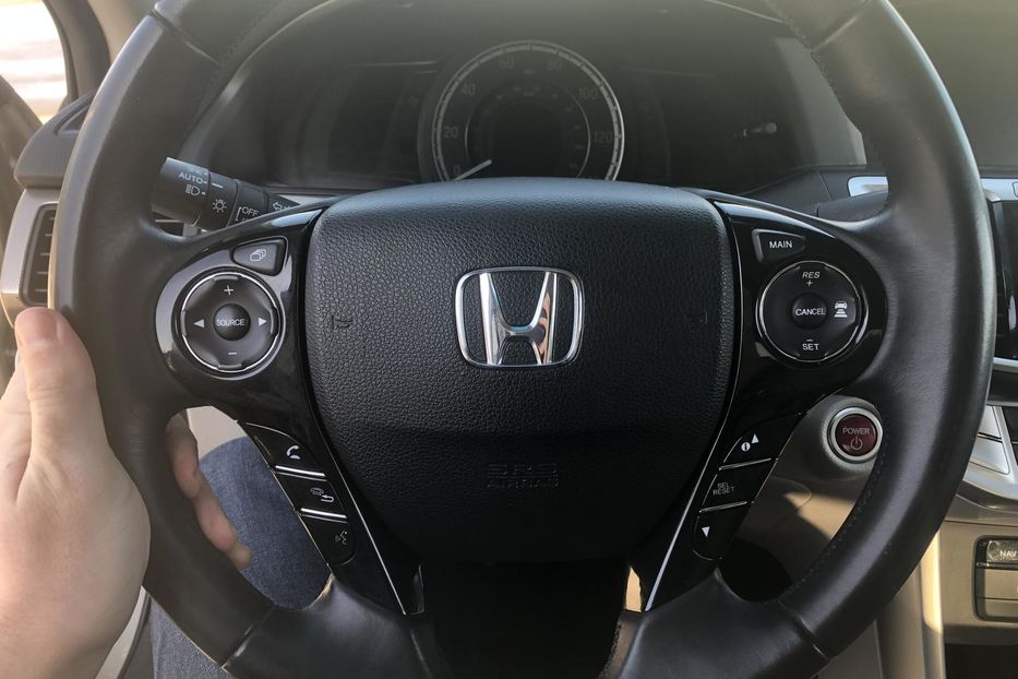 Продам Honda Accord Plug-In Hybrid 2014 года в Киеве