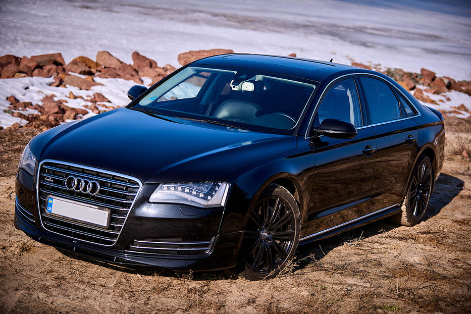 Продам Audi A8 2013 года в Киеве