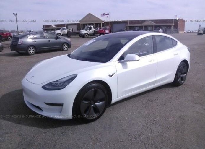 Продам Tesla Model 3 2018 года в Днепре