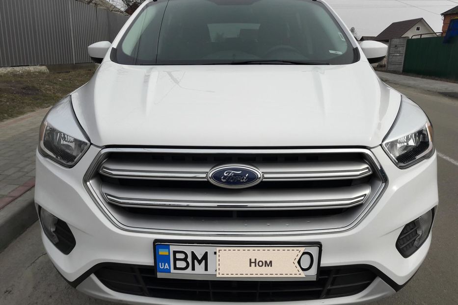 Продам Ford Escape SE Ecoboost 4WD 2017 года в г. Ахтырка, Сумская область