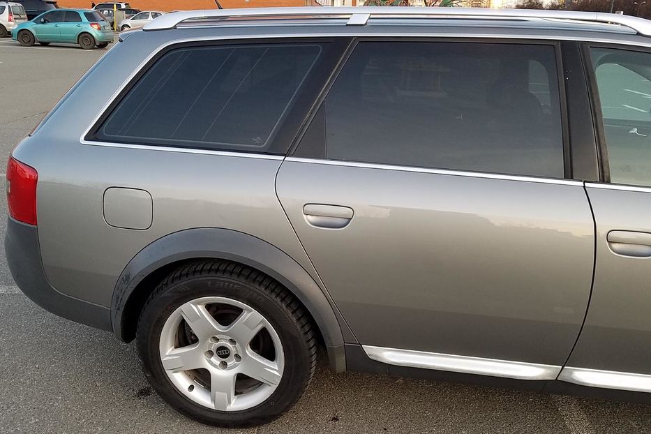 Продам Audi A6 Allroad 2004 года в Киеве