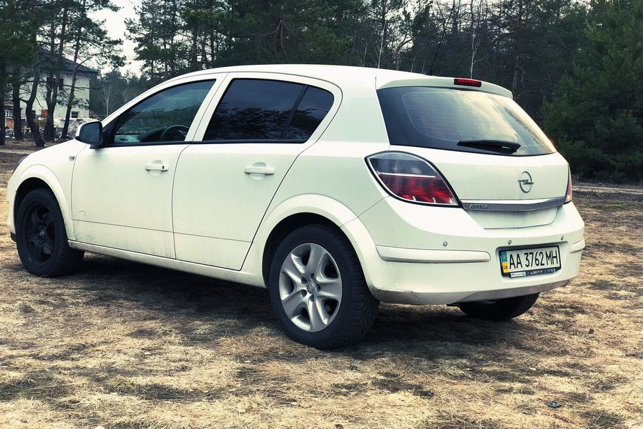 Опель хэтчбек 2012. Opel Astra h хэтчбек. Opel Astra h 2012 хэтчбек.