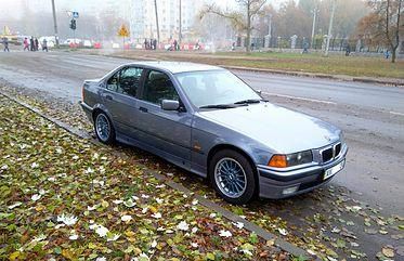 Продам BMW 320 1997 года в Харькове