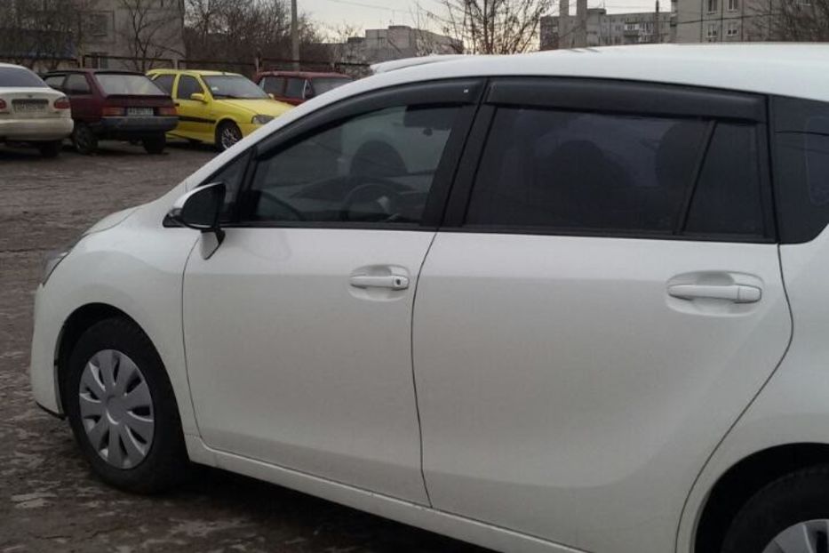 Продам Toyota Verso  Универсал 2013 года в г. Мариуполь, Донецкая область