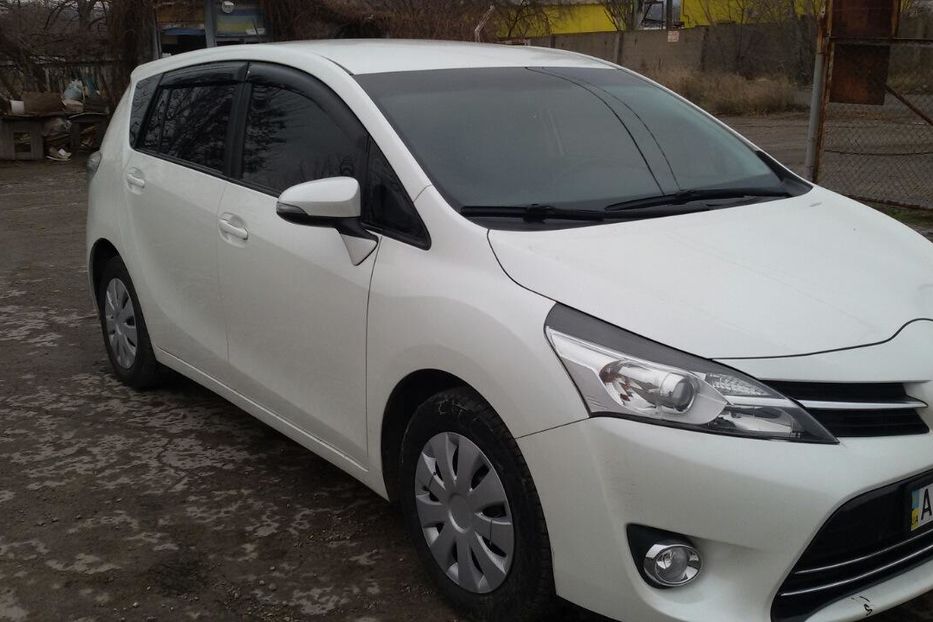 Продам Toyota Verso  Универсал 2013 года в г. Мариуполь, Донецкая область