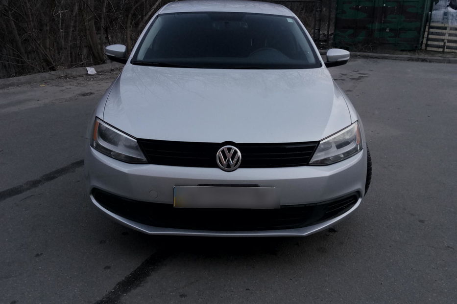 Продам Volkswagen Jetta SE 2012 года в Киеве