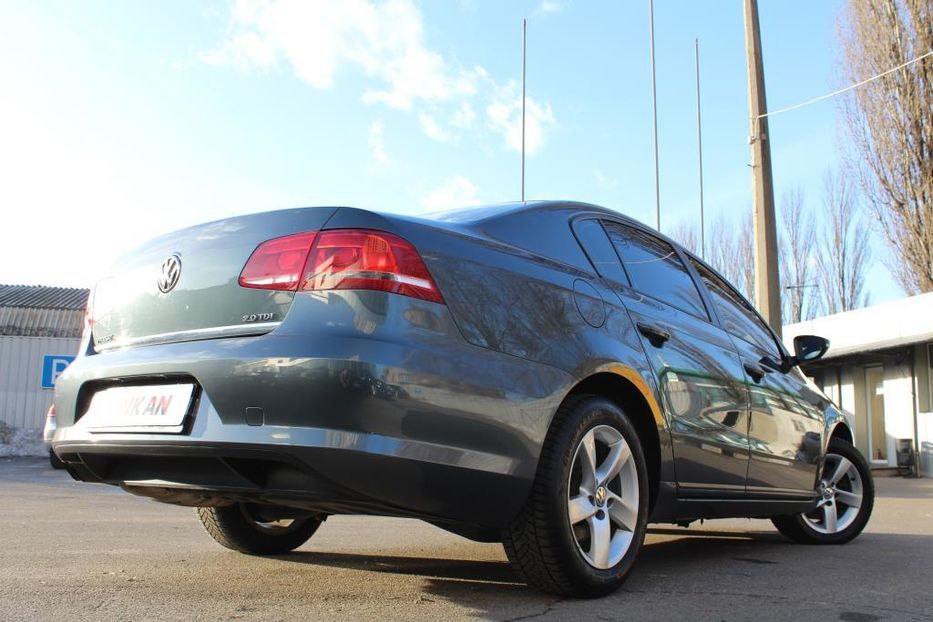 Продам Volkswagen Passat B7 2.0 TDI 2013 года в Киеве