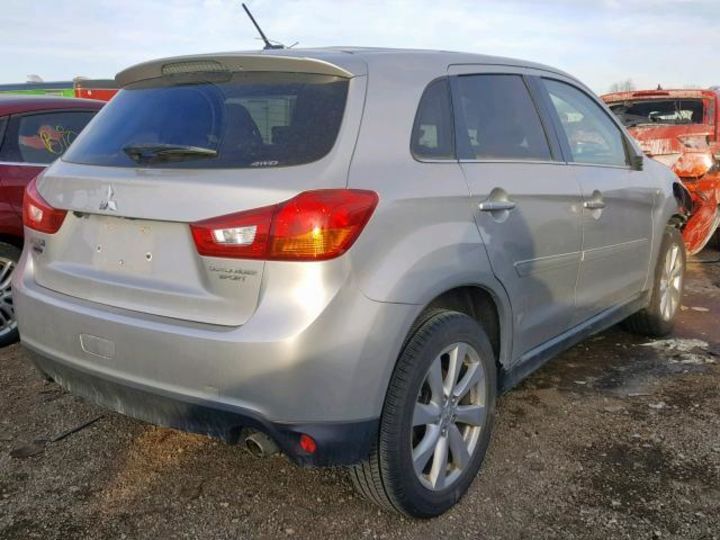 Продам Mitsubishi Outlander 2014 года в Харькове