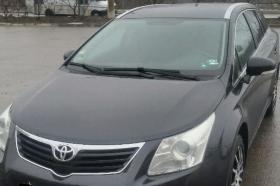 Продам Toyota Avensis 2010 года в г. Тростянец, Сумская область