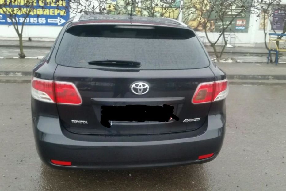 Продам Toyota Avensis 2010 года в г. Тростянец, Сумская область