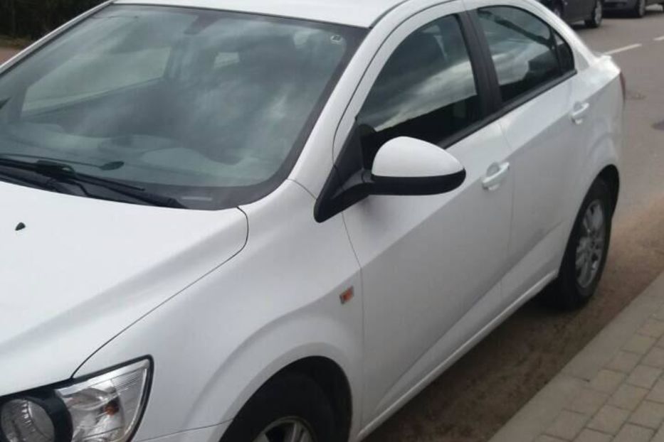 Продам Chevrolet Aveo 2013 года в Харькове