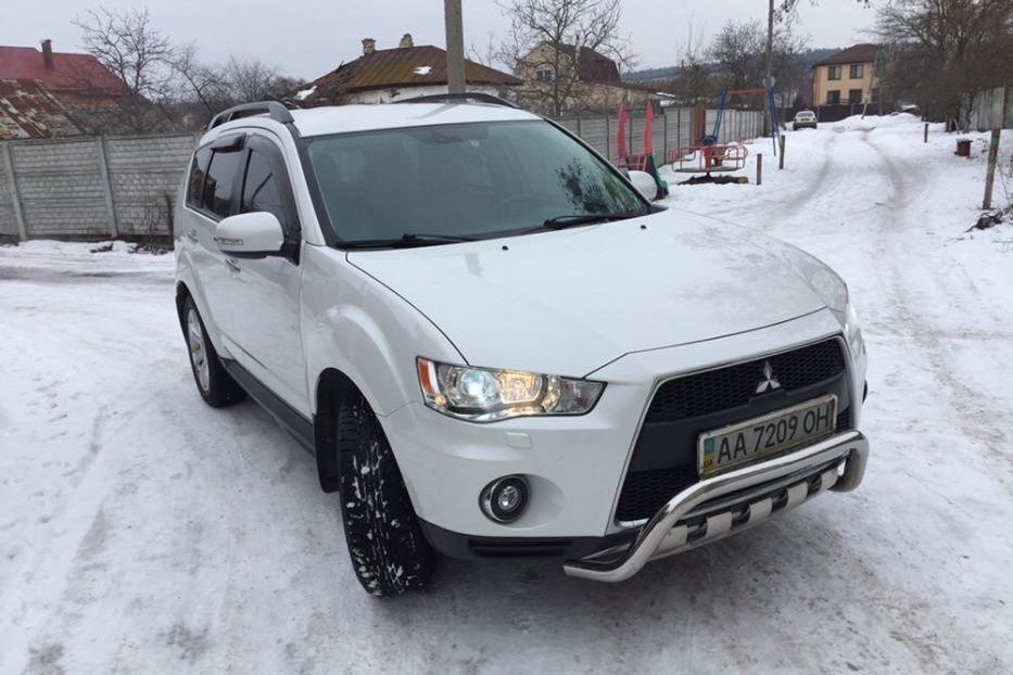 Продам Mitsubishi Outlander XL Instyle 2011 года в Киеве