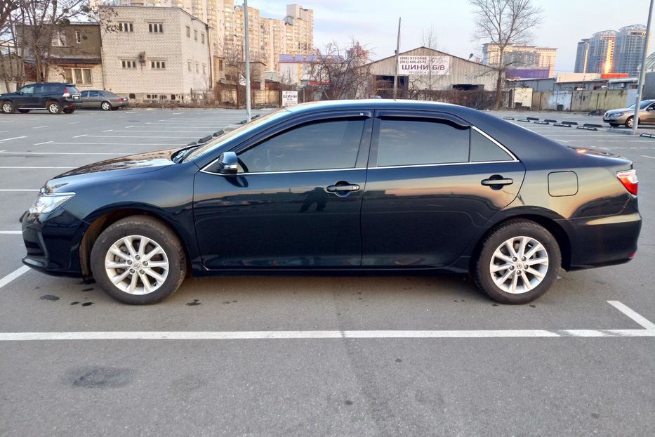 Продам Toyota Camry 55 2017 года в Киеве