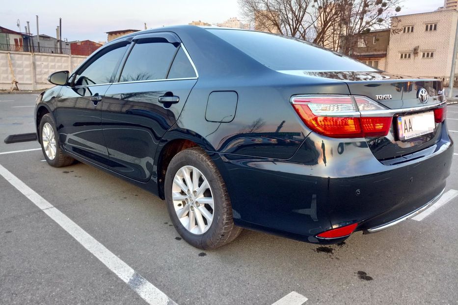 Продам Toyota Camry 55 2017 года в Киеве