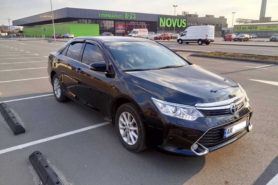 Продам Toyota Camry 55 2017 года в Киеве