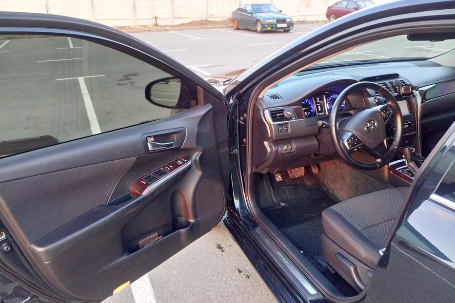 Продам Toyota Camry 55 2017 года в Киеве