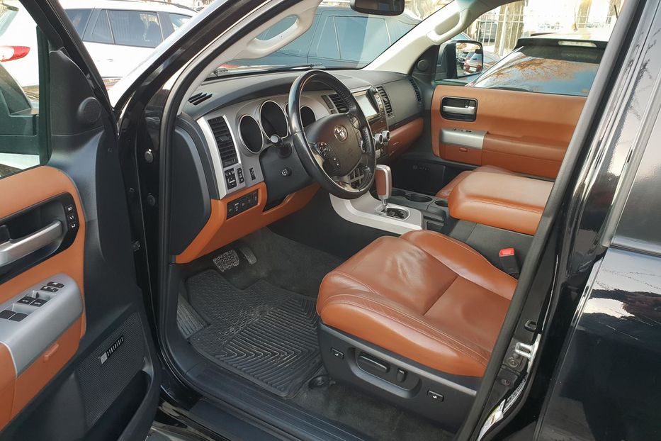 Продам Toyota Sequoia Platinum 2008 года в Одессе