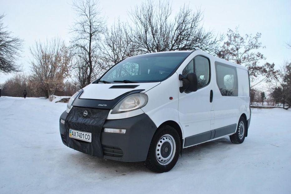 Продам Opel Vivaro пасс. 2004 года в г. Изюм, Харьковская область