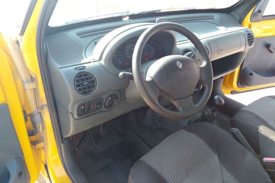 Продам Renault Kangoo пасс. 2000 года в г. Енакиево, Донецкая область