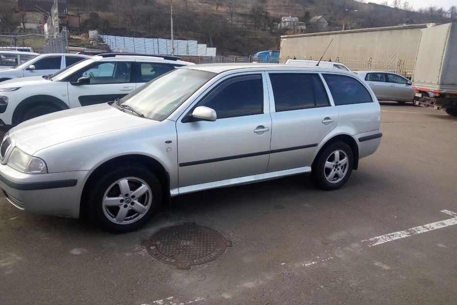 Продам Skoda Octavia елеганс 2001 года в Киеве