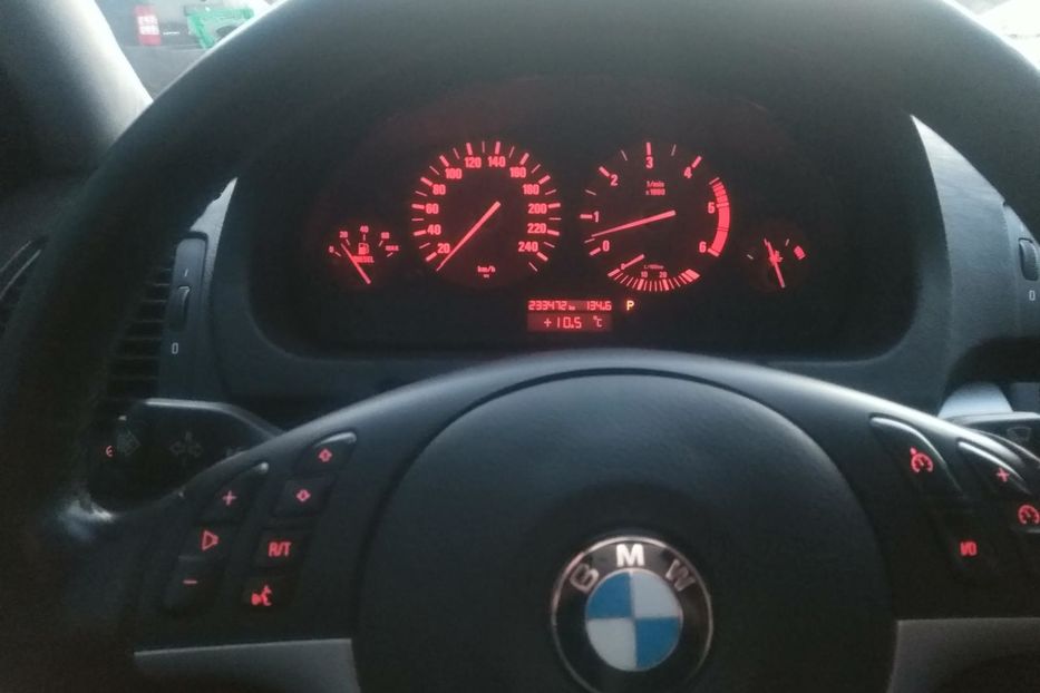 Продам BMW X5 2003 года в Одессе