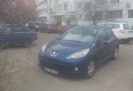 Продам Peugeot 207 2010 года в Киеве