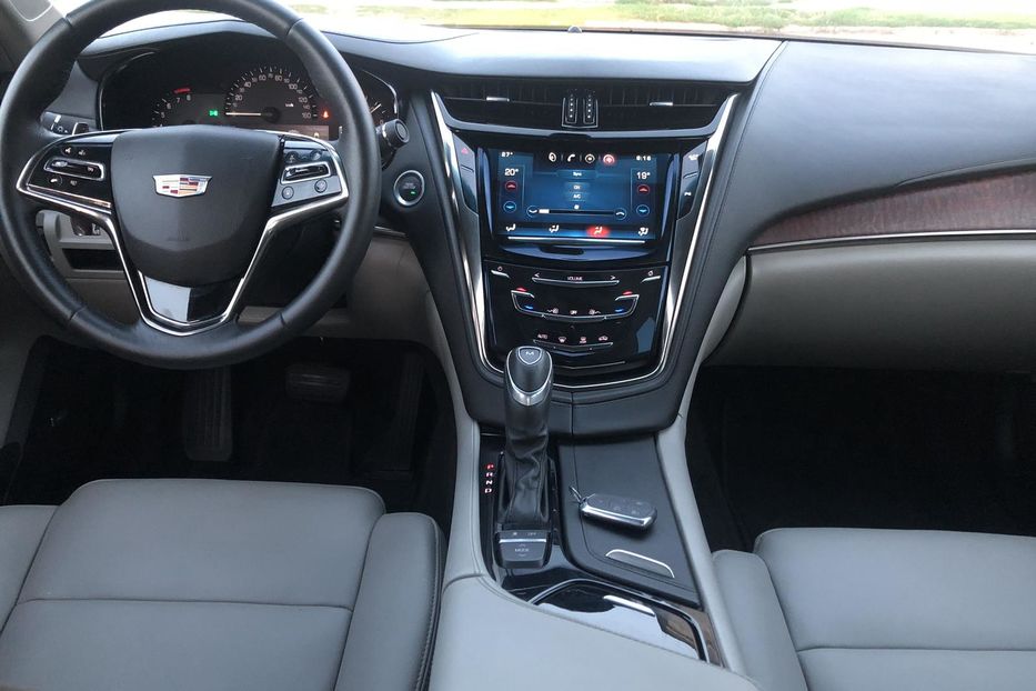 Продам Cadillac CTS 2015 года в Киеве