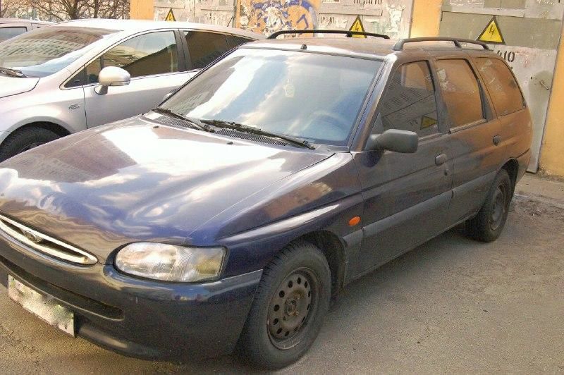 Продам Ford Escort 1996 года в Киеве