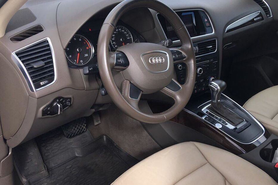 Продам Audi Q5 2.0T 2015 года в Киеве