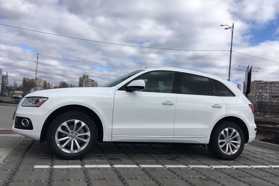Продам Audi Q5 2.0T 2015 года в Киеве