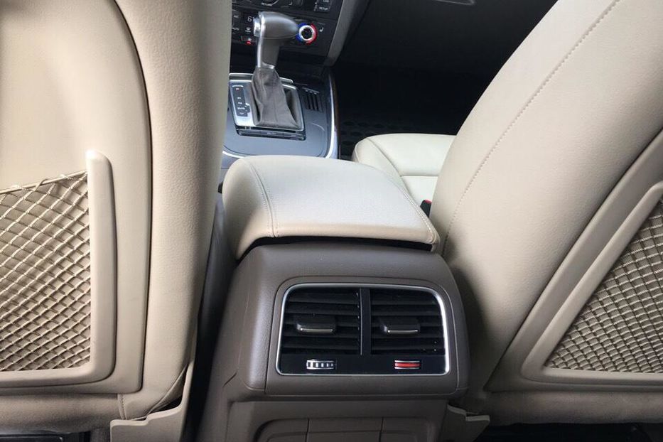 Продам Audi Q5 2.0T 2015 года в Киеве