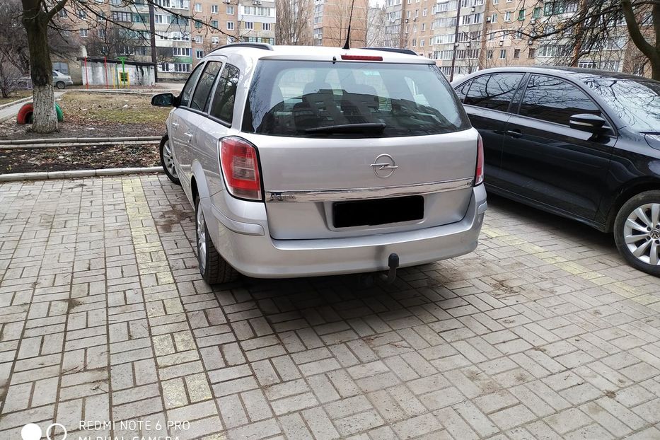Продам Opel Astra H 2008 года в Донецке