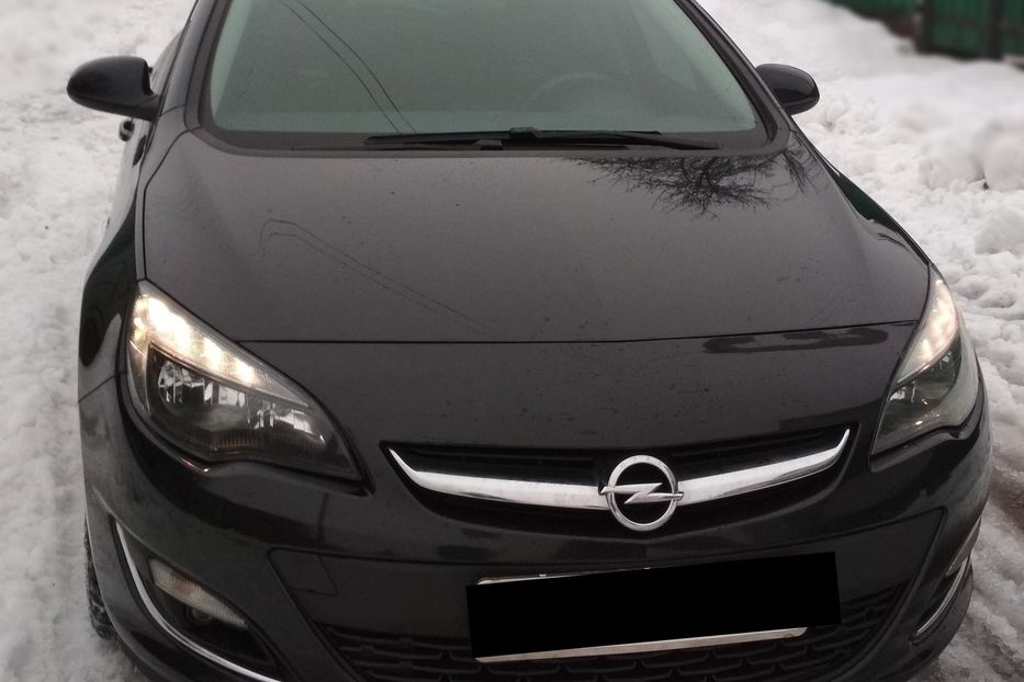 Продам Opel Astra J Sports Tourer 2013 года в Чернигове