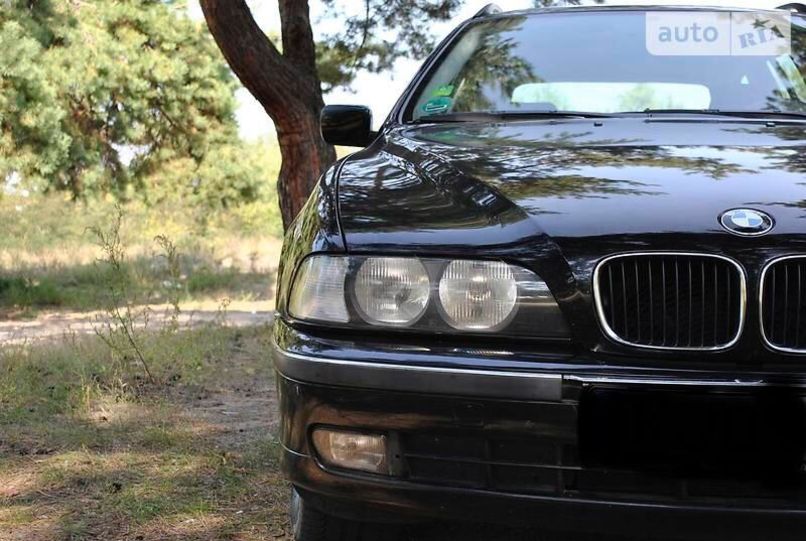 Продам BMW 520 I 2000 года в Киеве