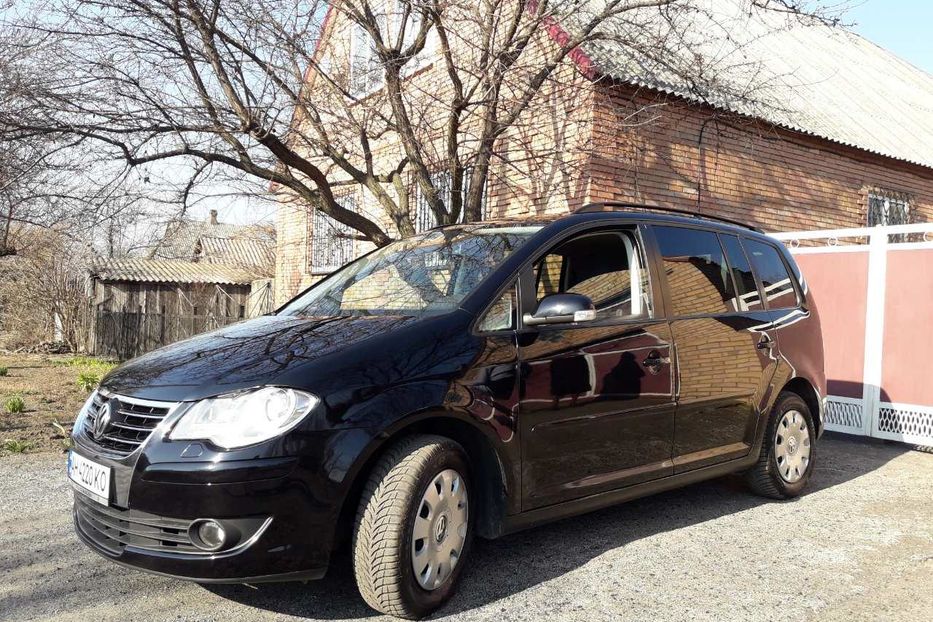Продам Volkswagen Touran 103 kw 2007 года в г. Светлодарск, Донецкая область