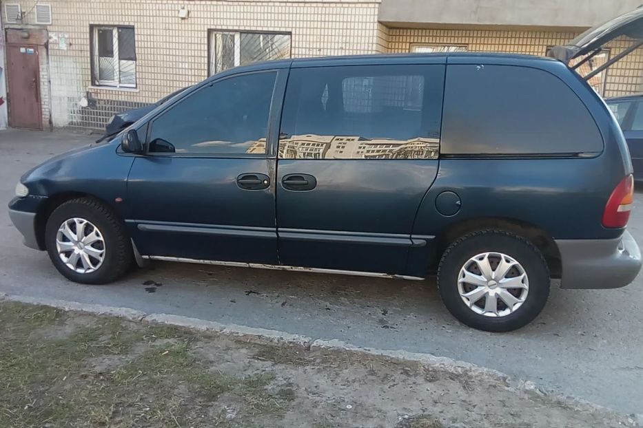 Продам Dodge Ram Van пас.-груз. 7 мест по паспорту 2000 года в г. Вышгород, Киевская область