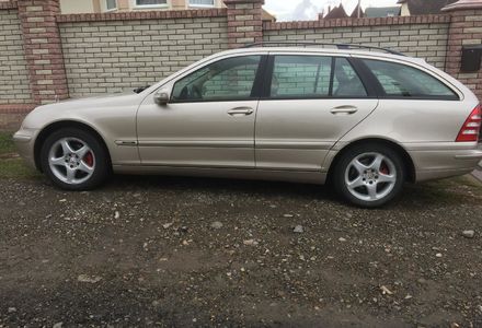 Продам Mercedes-Benz C-Class classic 2003 года в Черновцах