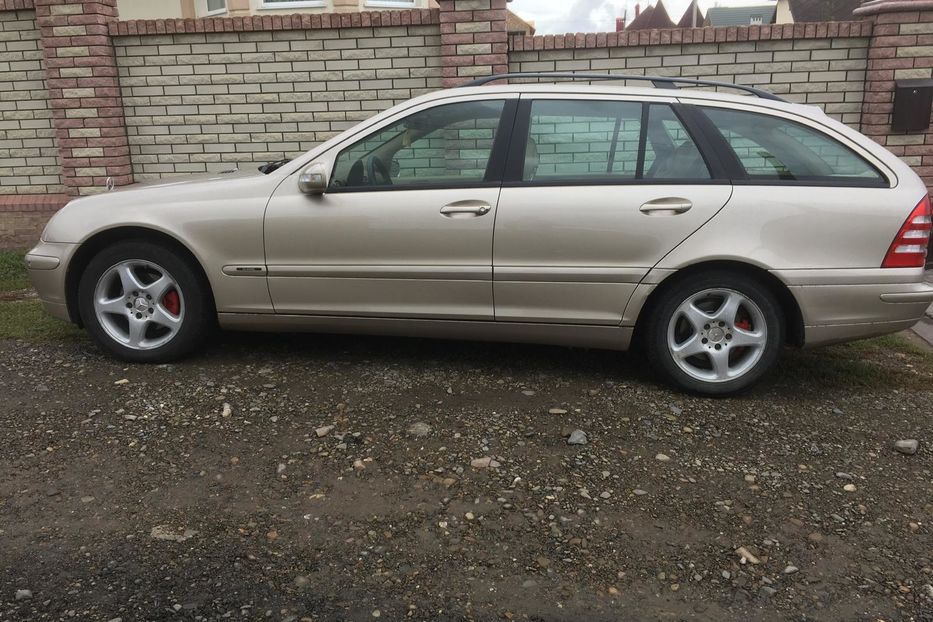 Продам Mercedes-Benz C-Class classic 2003 года в Черновцах