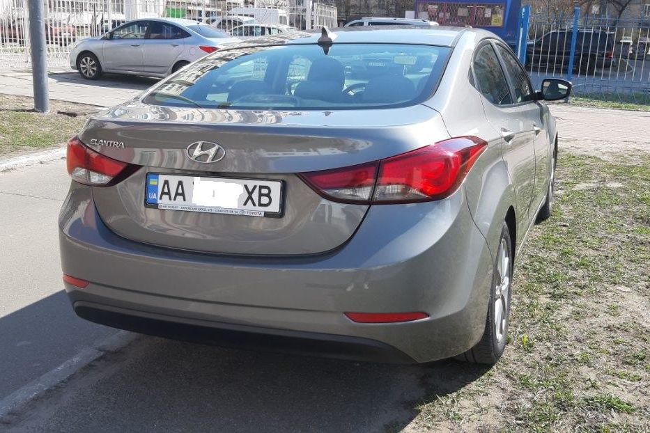 Продам Hyundai Elantra 2014 года в Киеве