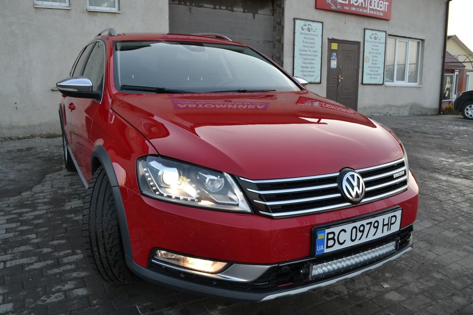 Продам Volkswagen Passat Alltrack 2011 года в Львове